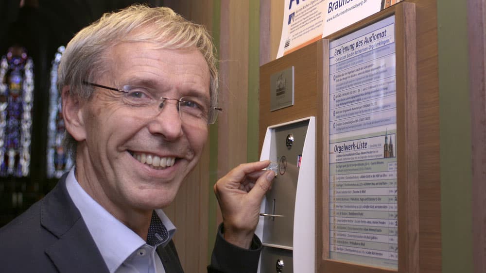 Orgelspiel per Münzeinwurf