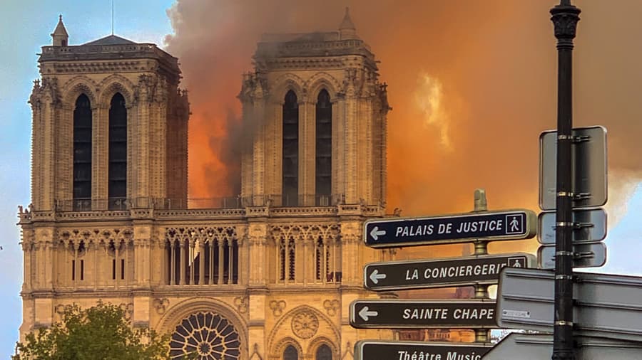 So reagieren Kirchenvertreter auf das Feuer von Notre-Dame