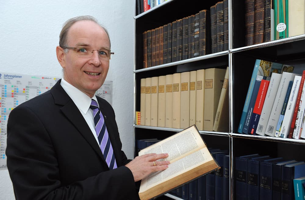 Landesbischof hofft auf “Stunde der Solidarität”