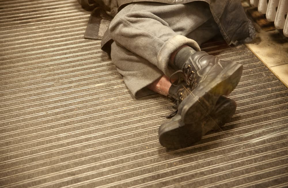 Zuerst eine Bleibe – Wie Obdachlose ohne jede Vorbedingung eine Wohnung bekommen