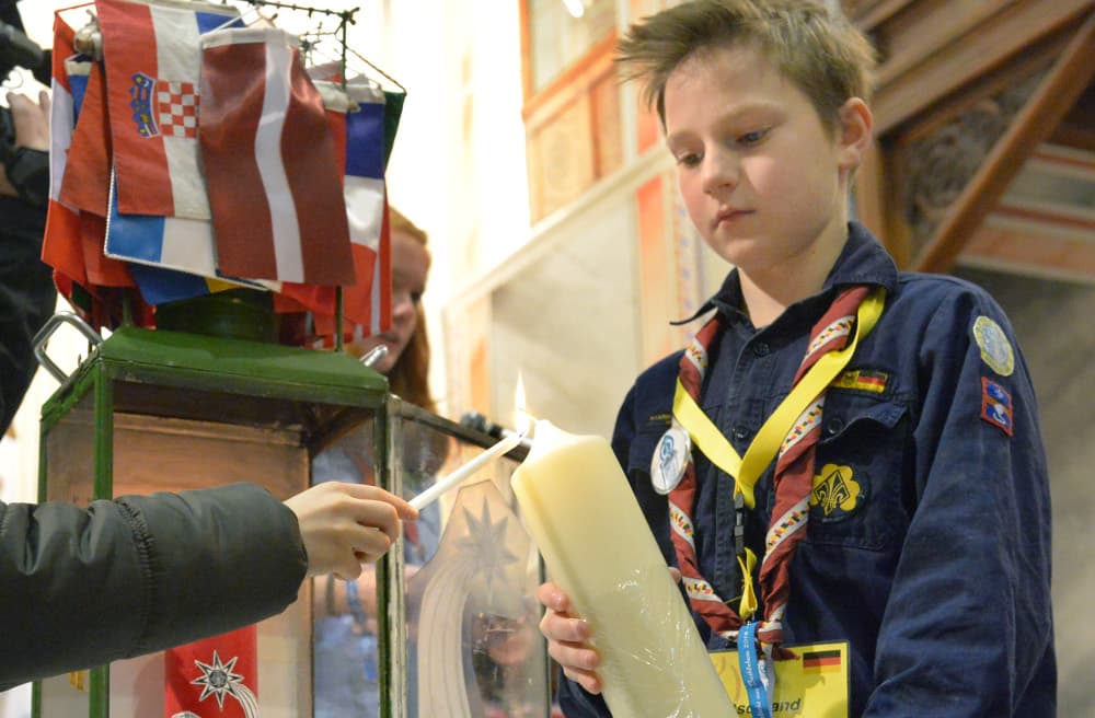 Friedenslicht aus Bethlehem kommt in den Norden