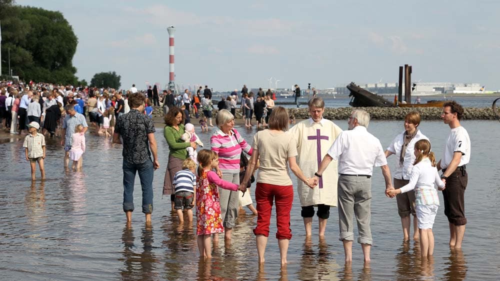 Ein Tauffest an der Hamburger Elbe