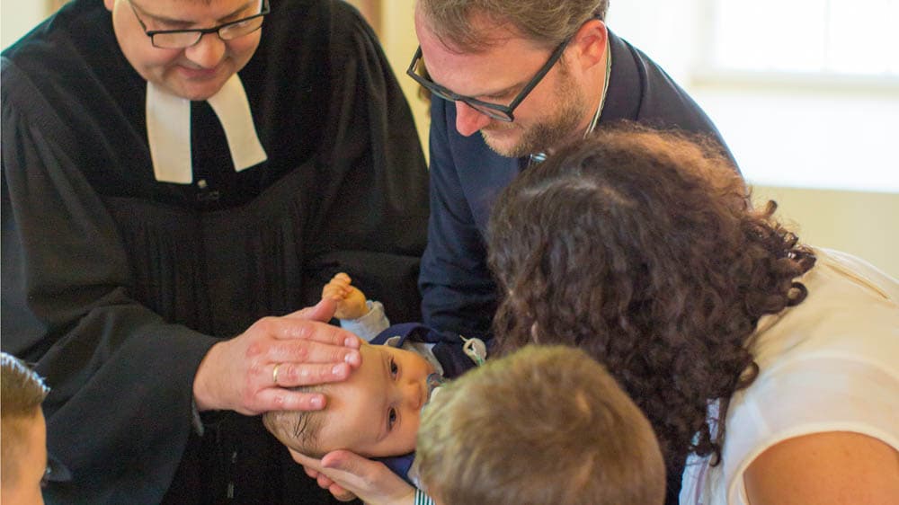 Wie eine Gemeinde für einen Taufboom sorgt