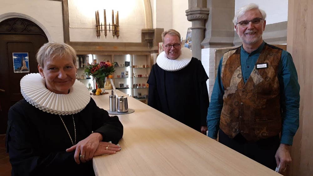 Hauptkirche St. Petri eröffnet Buch-Café