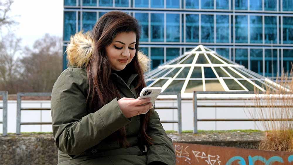 Wie eine Deutsch-Afghanin aus Göttingen den Menschen in Kabul hilft