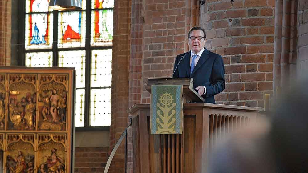 Marktkirche baut Reformationsfenster nicht ein