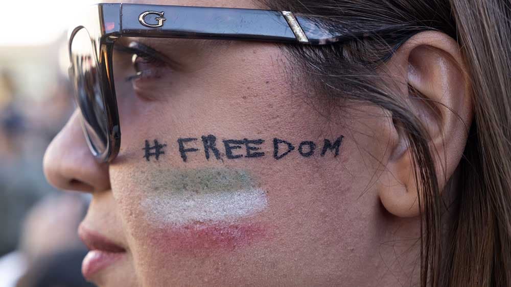 Landesfrauenpastorin ruft zur Solidarität mit iranischen Frauen auf