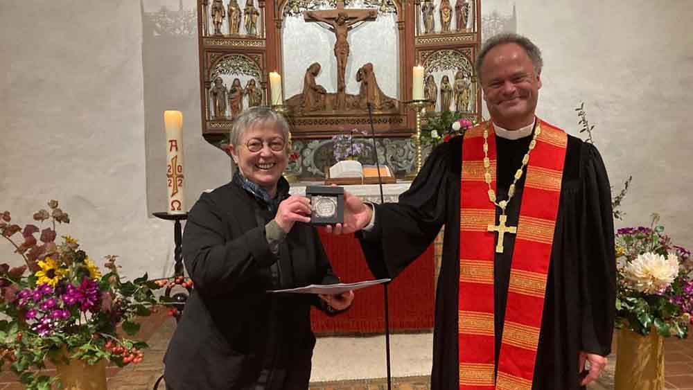 Eine Medaille für Elke König