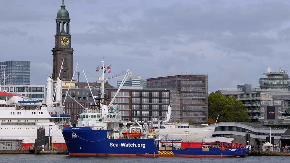 “Ein Riesenerfolg”: Sea-Watch 5″ in Hamburg getauft