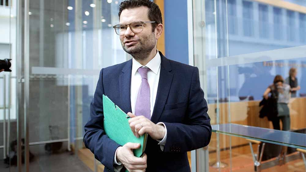 Buschmann will Selbstbestimmungsgesetz nicht ändern