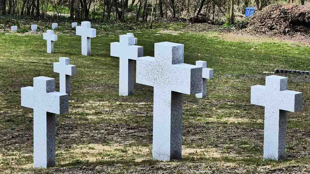 Wie Joachim Kozlowski Kriegsopfern zum würdigen Grab verhilft