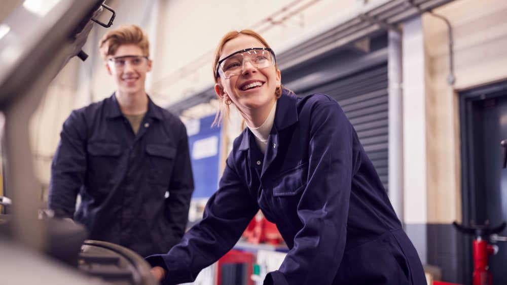 Frauenanteil in typischen Männerberufen nimmt zu