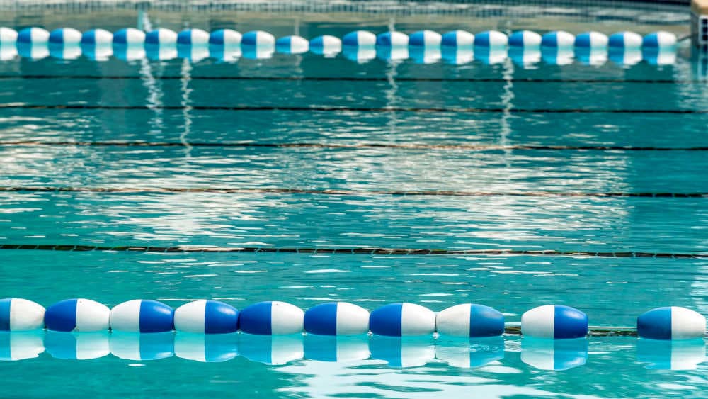 Holy Water: Ungenutzte Kirche wird zum Schwimmbad