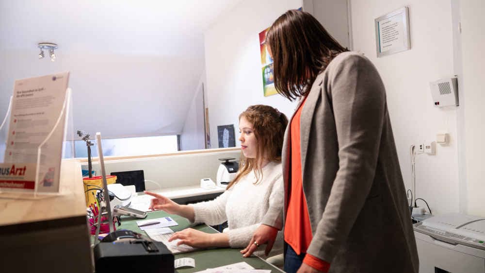 Bundestag schafft Honorardeckel für Hausärzte ab
