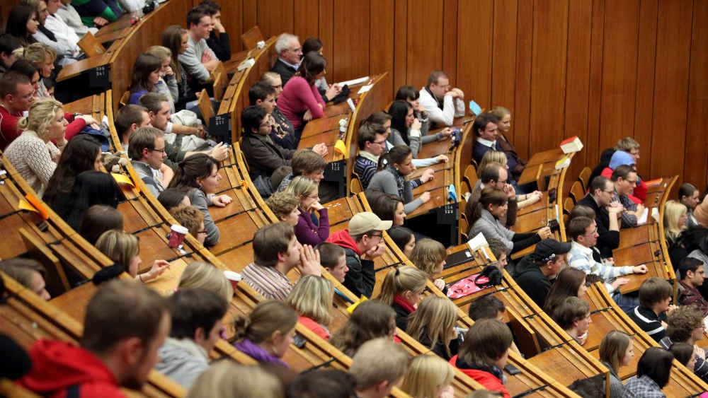 Studienjahr 2024: Deutlich mehr ausländische Erstsemester