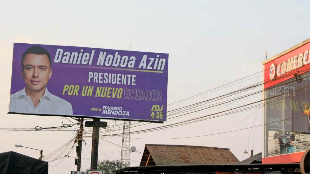 Wähler in Ecuador stellen sich gegen neue Verfassung