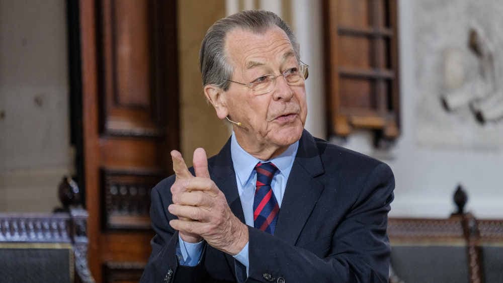 Müntefering schlägt Senioren-Seminare zu Fitness und Sterben vor