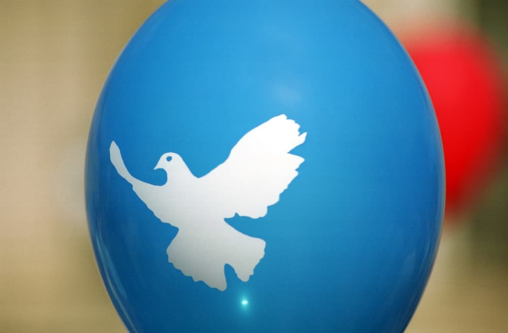 Landesbischof Meister ruft zu Friedensgebeten auf