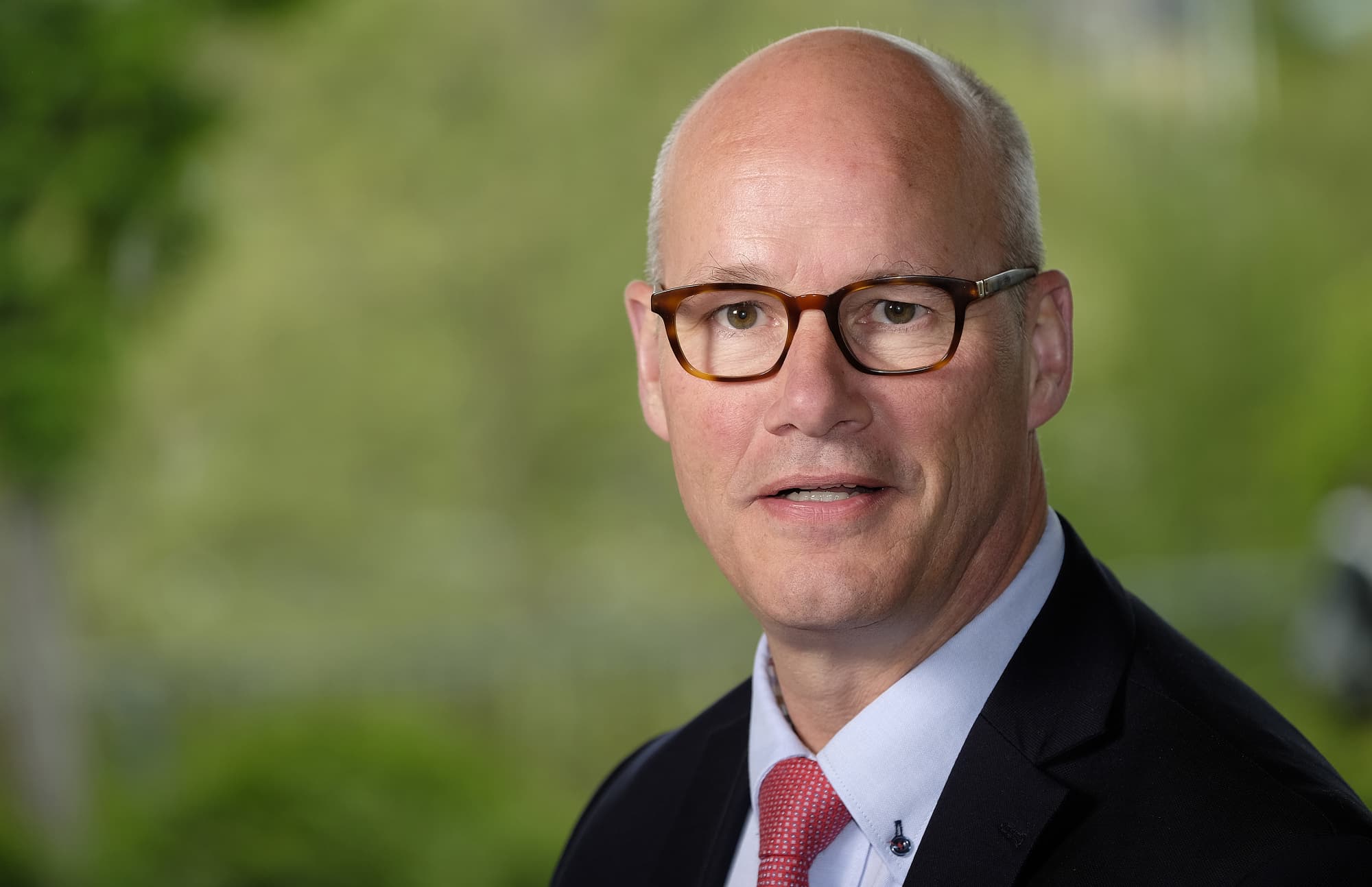 “EKD offen für unterschiedliche Frömmigkeitsstile” – Vizepräsident Thies Gundlach zu den Auseinandersetzungen im evangelikalen Lager