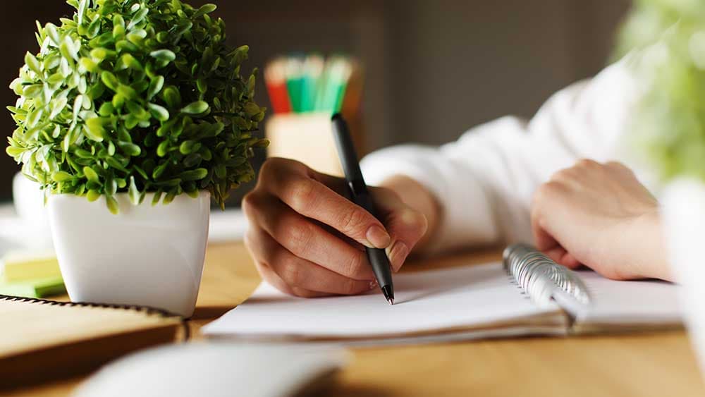 EKD will politischen Gefangenen in Belarus Mut machen