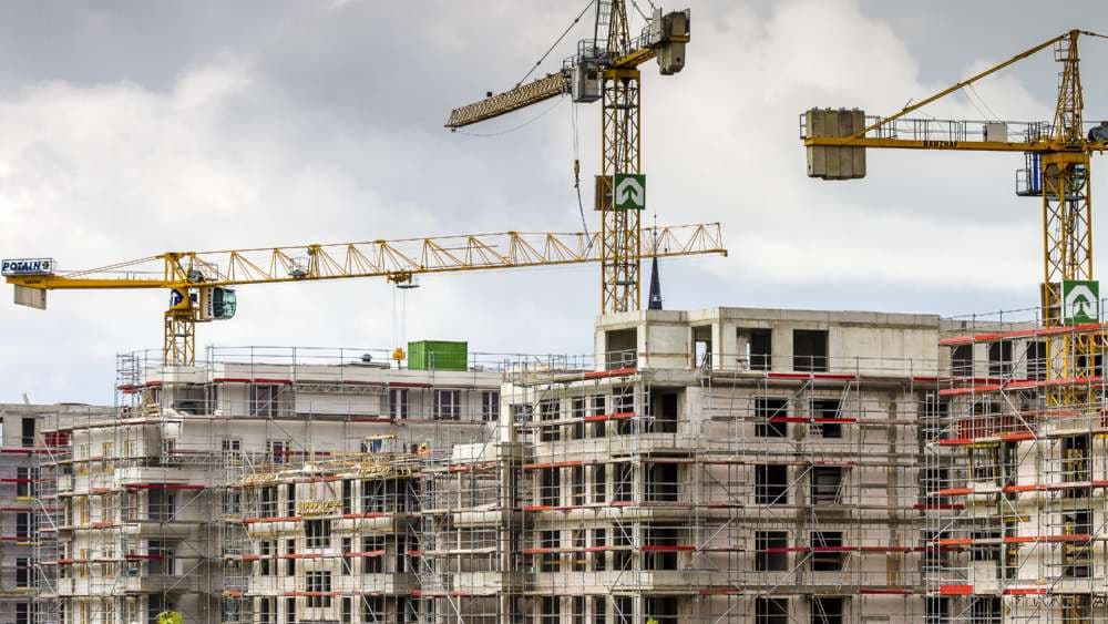 Wohnungsbau-Genehmigungen 2025 leicht verbessert