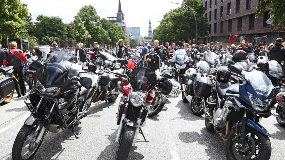 Motorrad-Gottesdienst zum Saisonstart in Berlin-Brandenburg
