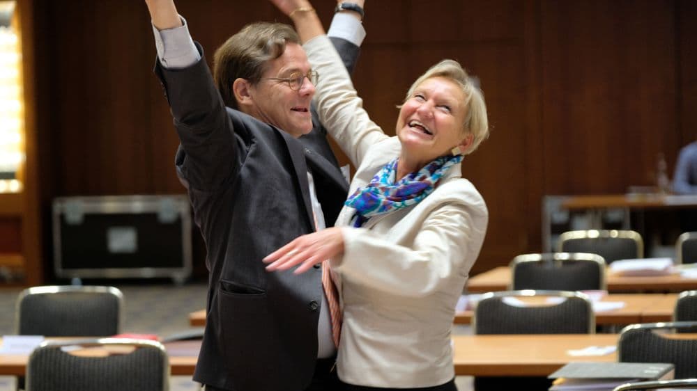 “Nicht zeitgemäß” – Politische Jugend protestiert gegen Tanzverbot am Karfreitag