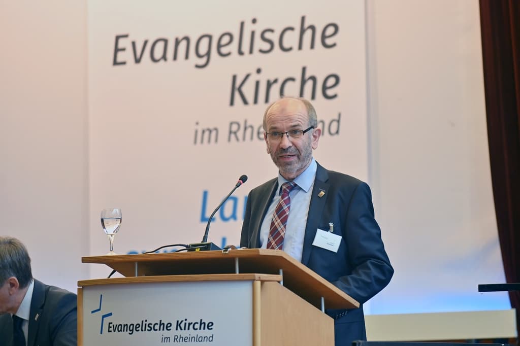 Präses Rekowski will Konsens gegen Rassismus und Rechtsextremismus