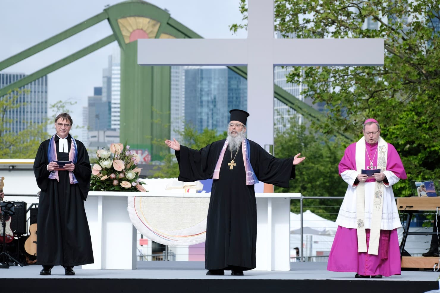 Appelle gegen Hass und zur Versöhnung