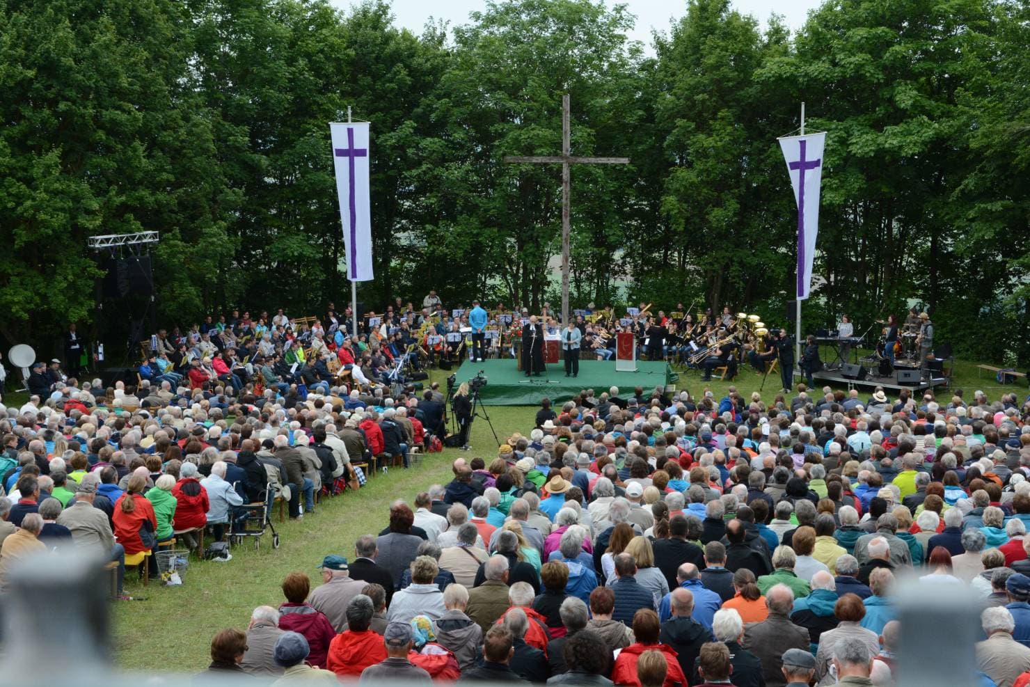 Kirchliche Bildung gegen braunes Gedankengut