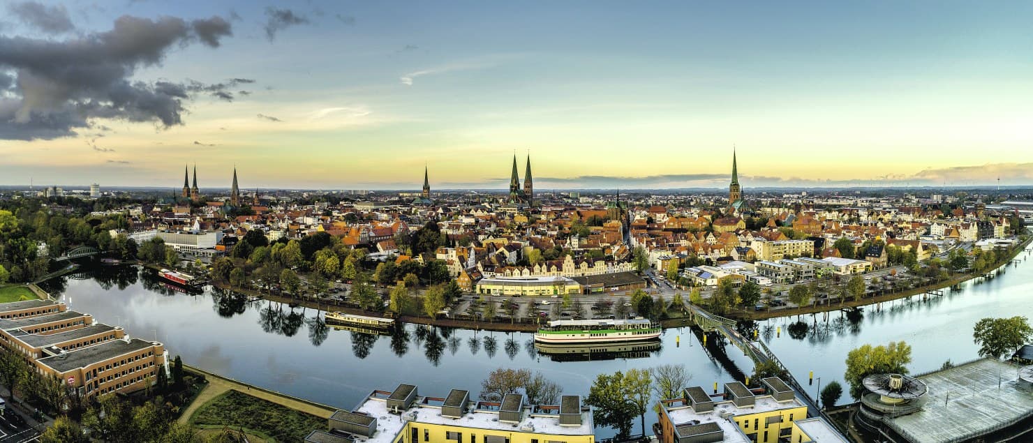 Kanäle, Kirchen, Kletterrosen