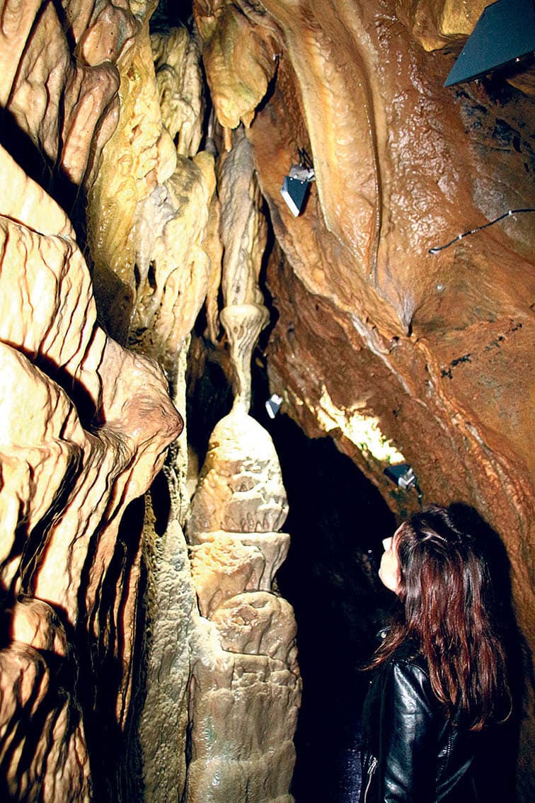 Unterirdische Zauberwelt