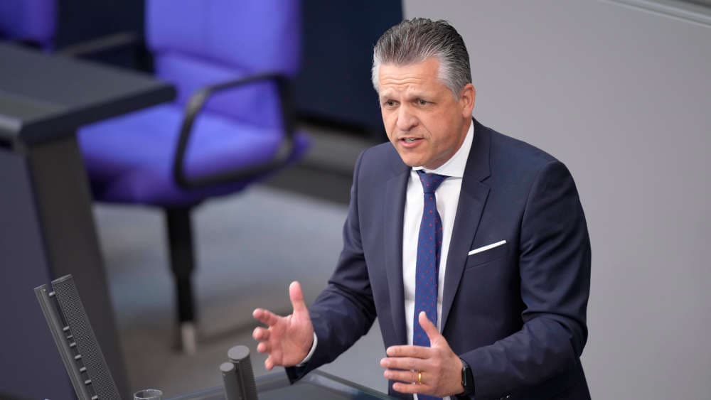 Kritik an Forderung nach Abschaffung des individuellen Asylrechts