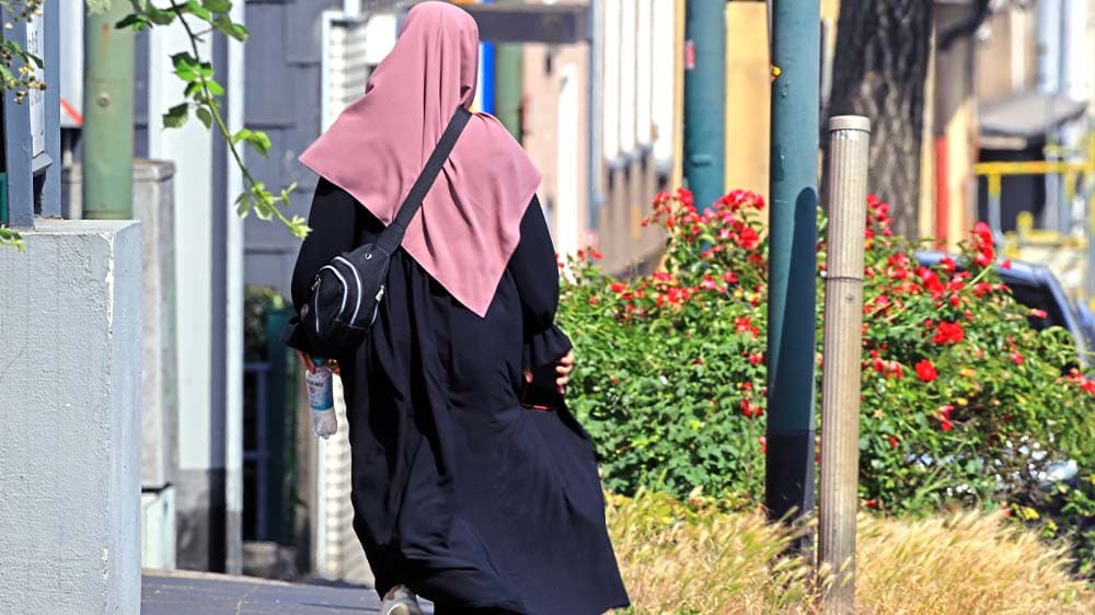 Zeitung: Kritik an Kürzungsplänen bei Hilfe zur Integration