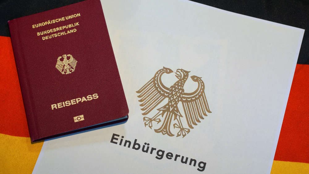 Einbürgerung künftig nach frühestens fünf Jahren