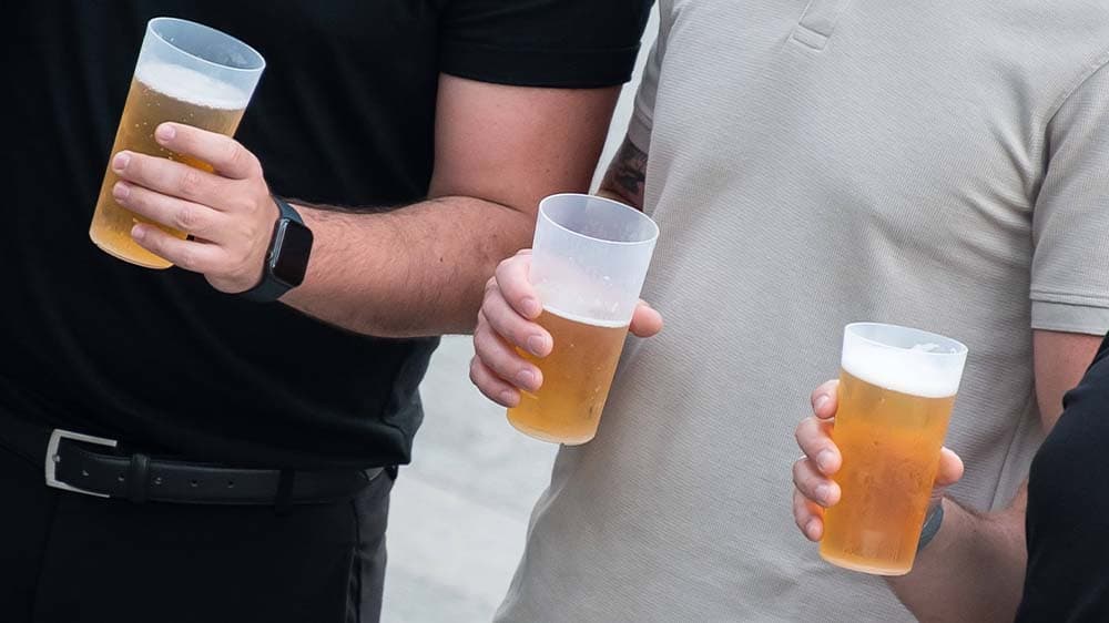 Alkohol und Cannabis: Das fragwürdige Recht auf Rausch