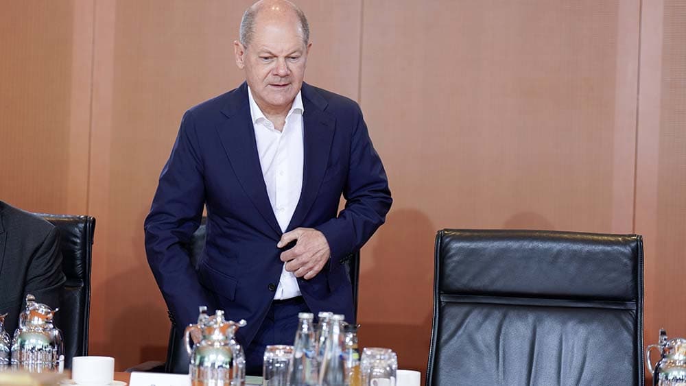 Kanzler Scholz kündigt mehr Tempo bei Abschiebungen an