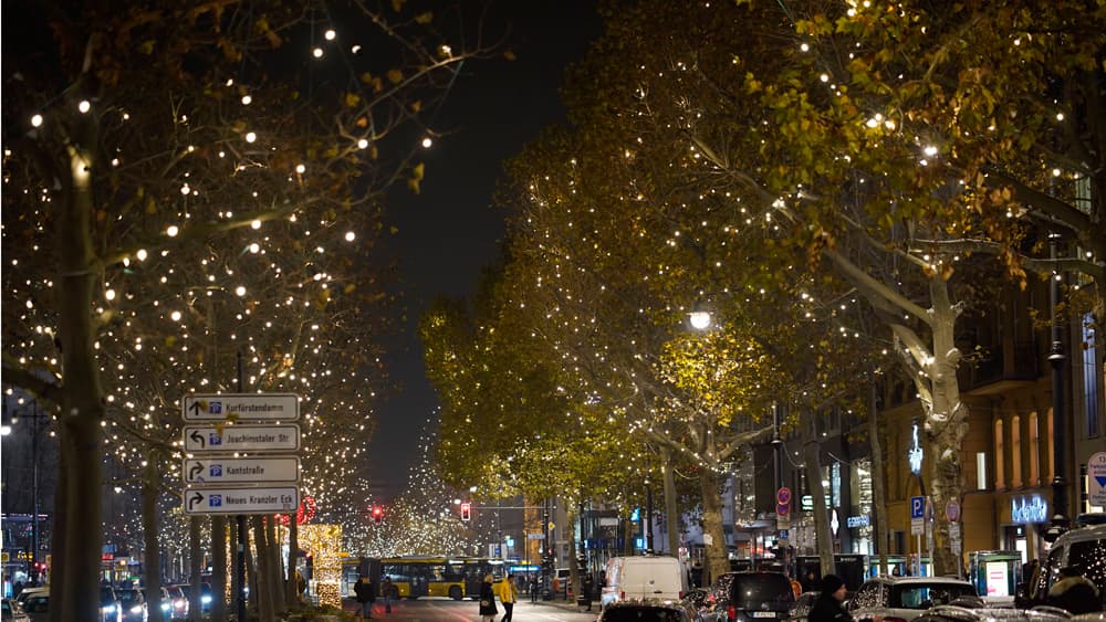 Advent: Mit Bischof Christian Stäblein am Breitscheidplatz