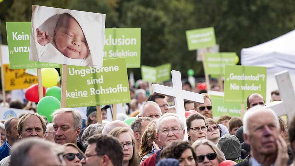 Regierung will Belästigungen durch Abtreibungsgegner verbieten