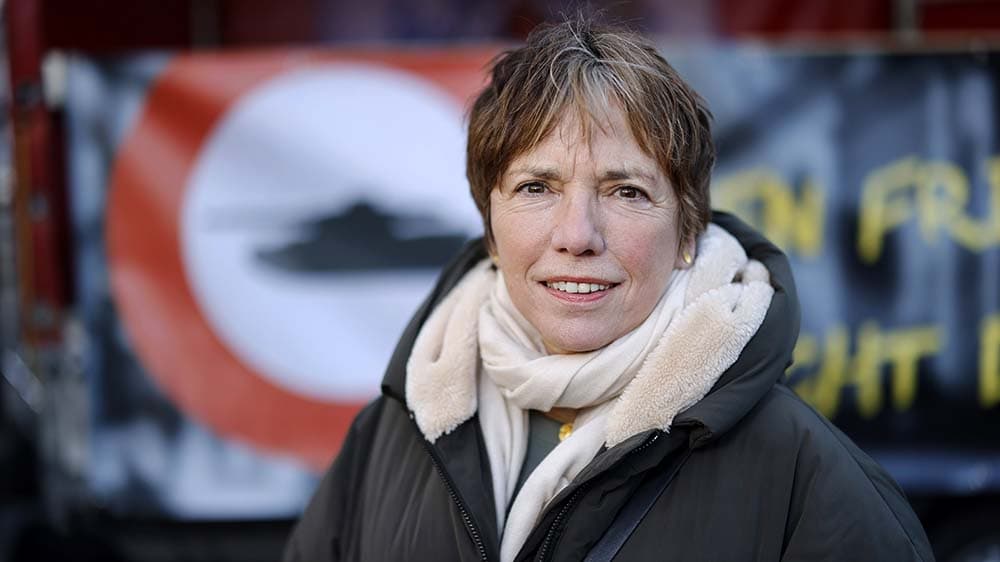 Theologin Käßmann kritisiert “schleichende Militarisierung”