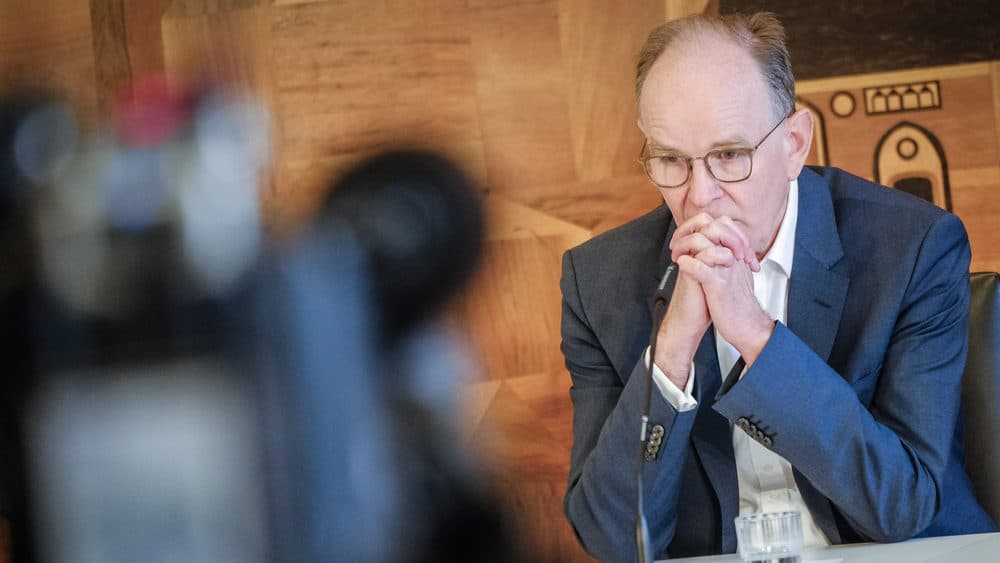 Missbrauch in der Landeskirche Hannovers: Bischof bleibt im Amt