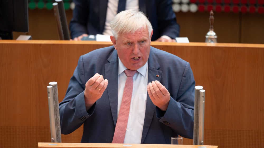 Laumann: Man darf eine Organspende-Entscheidung verlangen