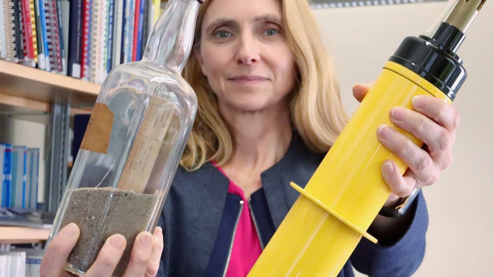 Wie Hamburger Forschende das Prinzip Flaschenpost nutzten