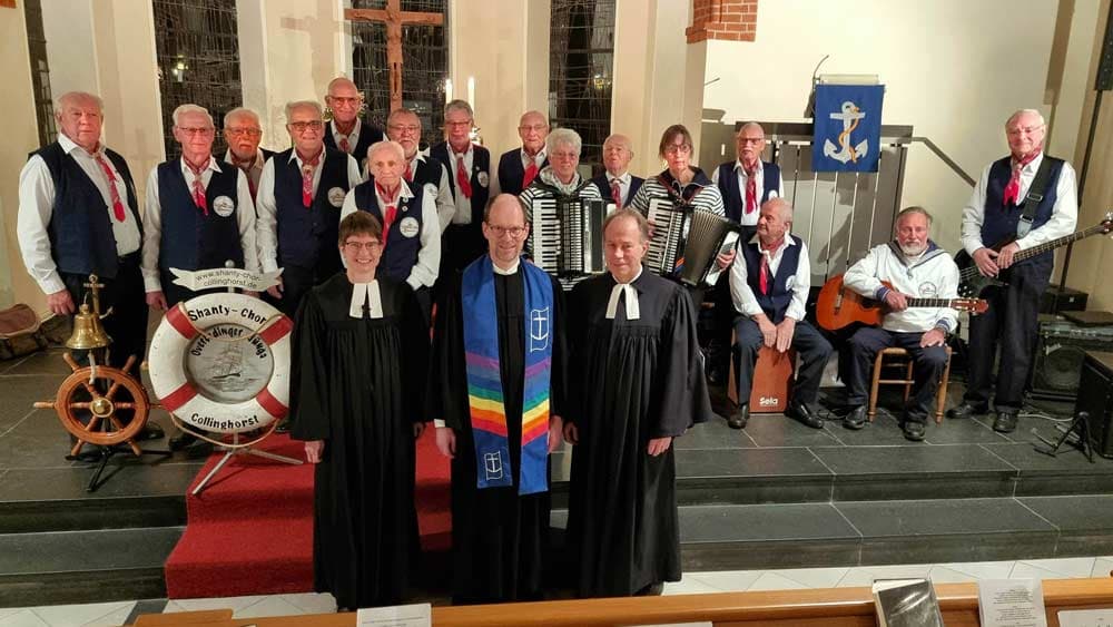 Beim Seefahrergottesdienst in Leer wird die Kirche zum Schiff