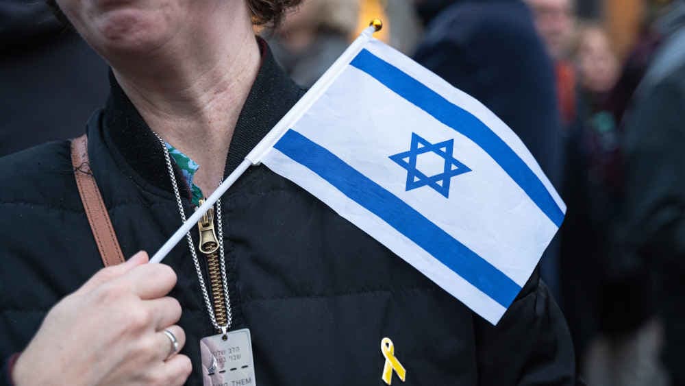 Steinwurf auf israelisches Generalkonsulat: Beschuldigter in U-Haft