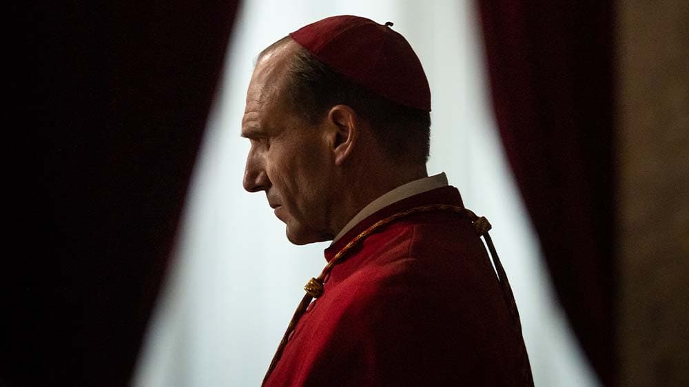 Start von “Konklave” – Wie man das Drehverbot im Vatikan umgeht