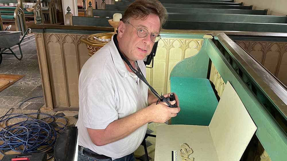 Gruftretter bei der Arbeit