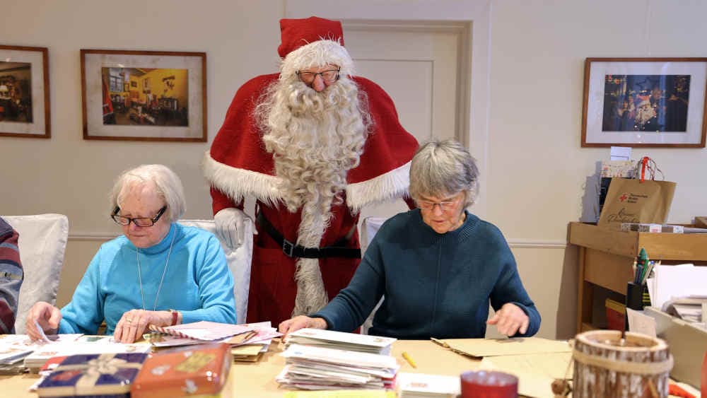 Himmelpfort: Tausende Wunschzettel in Weihnachtspostfiliale