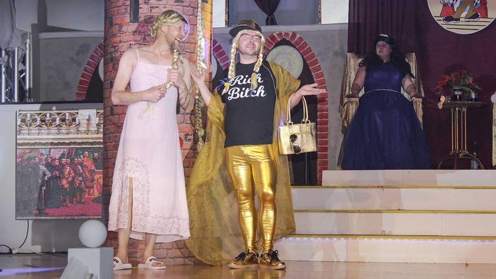 Zwischen Bütt und Kanzel