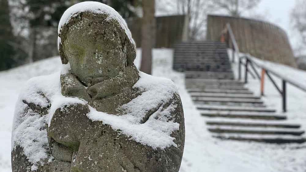 Usedom: Das zersägte Kreuz auf dem Golm